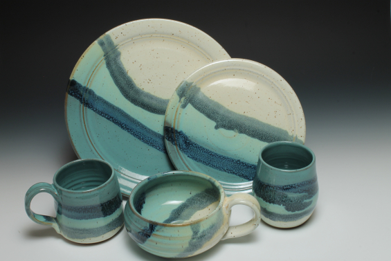 dinner set in beach glaze design