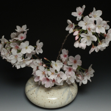 Ikebana Flower arranging pot in Leaf Glaze